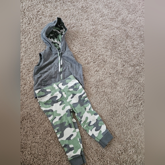 Carter's 3-piece set - Picture 8 of 8